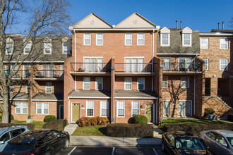 The Overlook in Silver Spring, MD - Building Photo - Building Photo