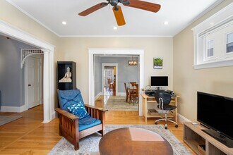 67 Ossipee Rd in Somerville, MA - Building Photo - Building Photo