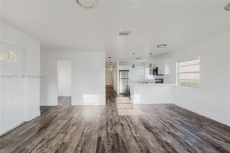 4338 NW 24th Ave in Miami, FL - Building Photo - Building Photo