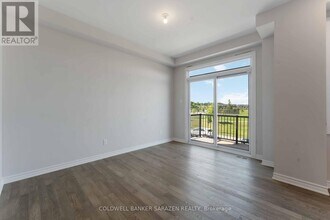 229 Squadron Cres in Ottawa, ON - Building Photo - Building Photo