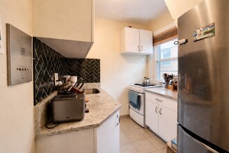 1748 Beacon St in Brookline, MA - Building Photo - Building Photo