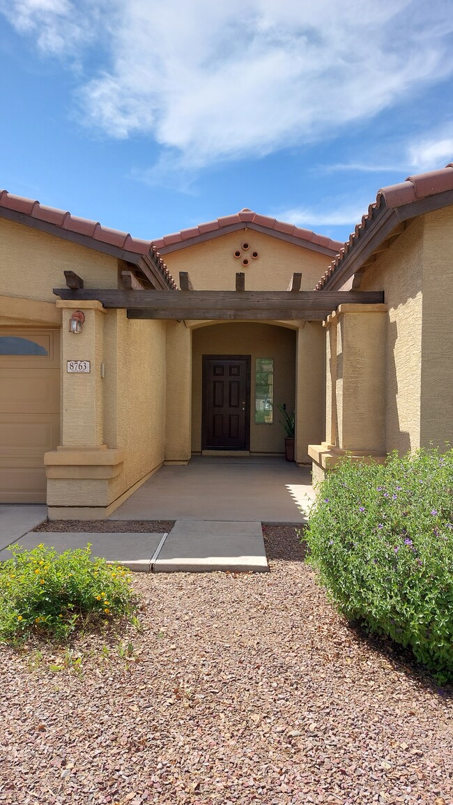 8763 W State Ave in Glendale, AZ - Building Photo - Building Photo