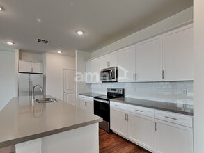 3328 Blodwen St in Las Vegas, NV - Building Photo - Building Photo