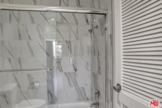 10600 Wilshire Blvd in Los Angeles, CA - Foto de edificio - Building Photo