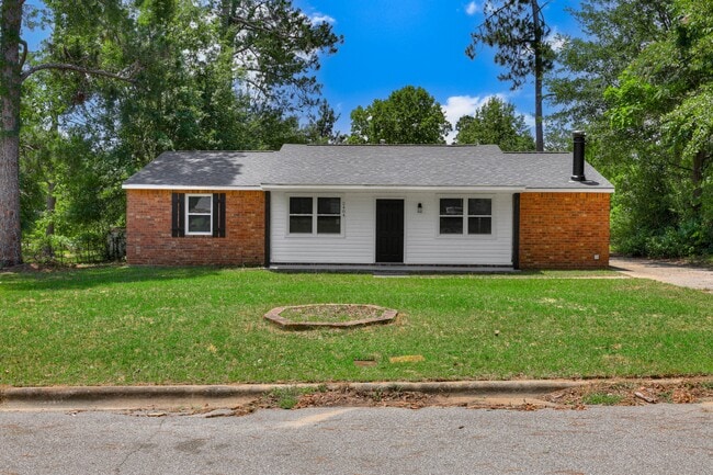 property at 2404 Southdale Dr