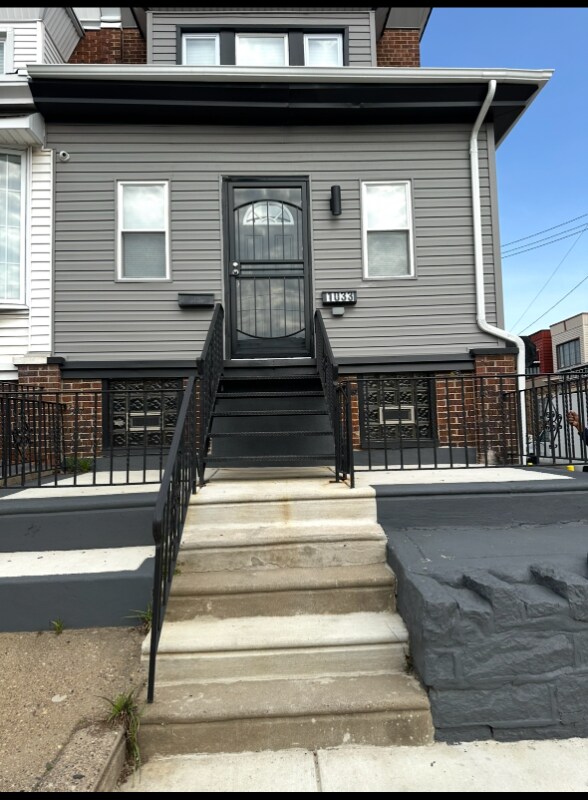 property at 1033 S 55th St