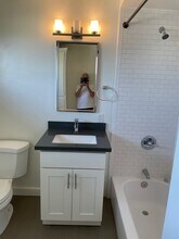 1754 E Sycamore Ave, Unit C in El Segundo, CA - Building Photo - Building Photo