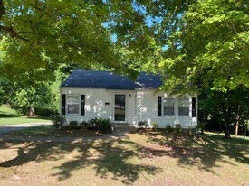 204 Rudolph Dr in Clarksville, TN - Building Photo