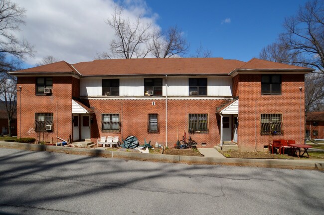 696 Highland Ave in Peekskill, NY - Building Photo - Building Photo