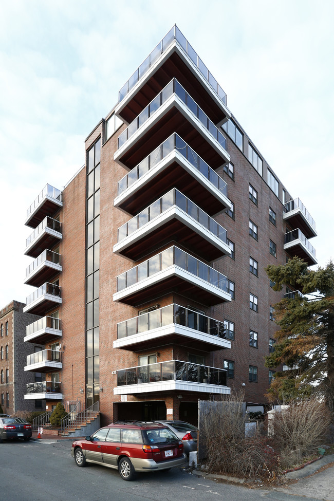 Summit Apartments in Somerville, MA - Foto de edificio - Building Photo