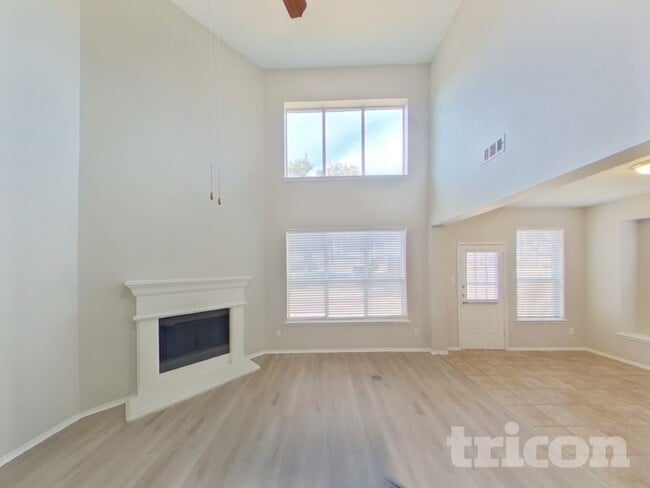 14121 S Pass Rd in Balch Springs, TX - Building Photo - Building Photo