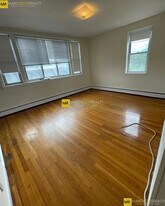 160 N Beacon St in Boston, MA - Building Photo