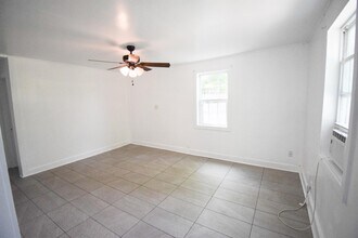 2716 Sunrise St in North Charleston, SC - Building Photo - Building Photo