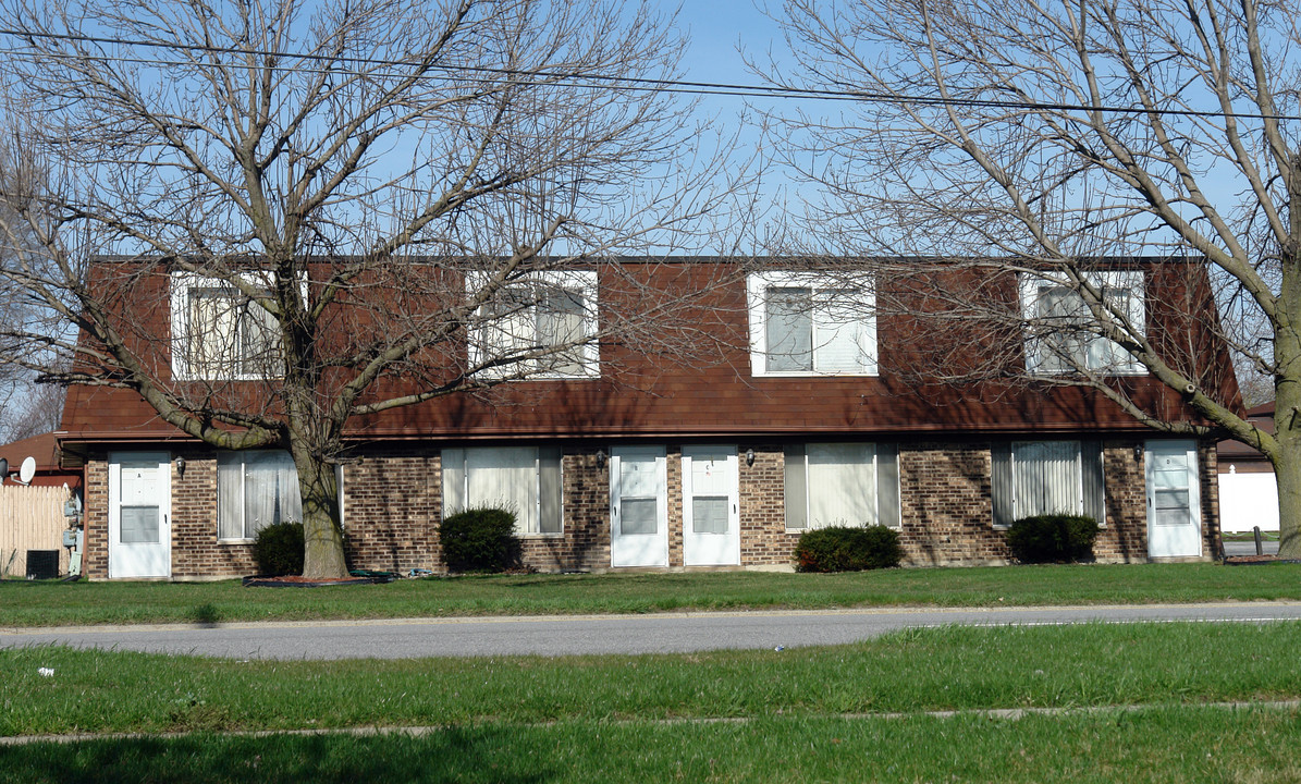 7654 Whitcomb St in Merrillville, IN - Building Photo