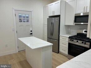 2214 S 17th St in Philadelphia, PA - Building Photo - Building Photo