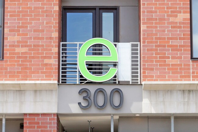 E300 in Des Moines, IA - Building Photo - Building Photo