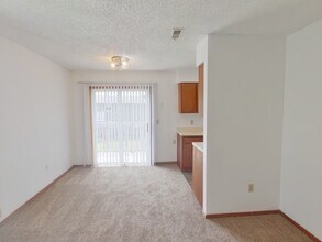 3960 N Garland Cir in Wichita, KS - Building Photo - Building Photo