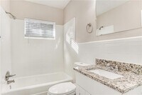 2077 Rosewood Rd photo'