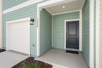 Coral Palms at Oakleaf in Middleburg, FL - Foto de edificio - Building Photo