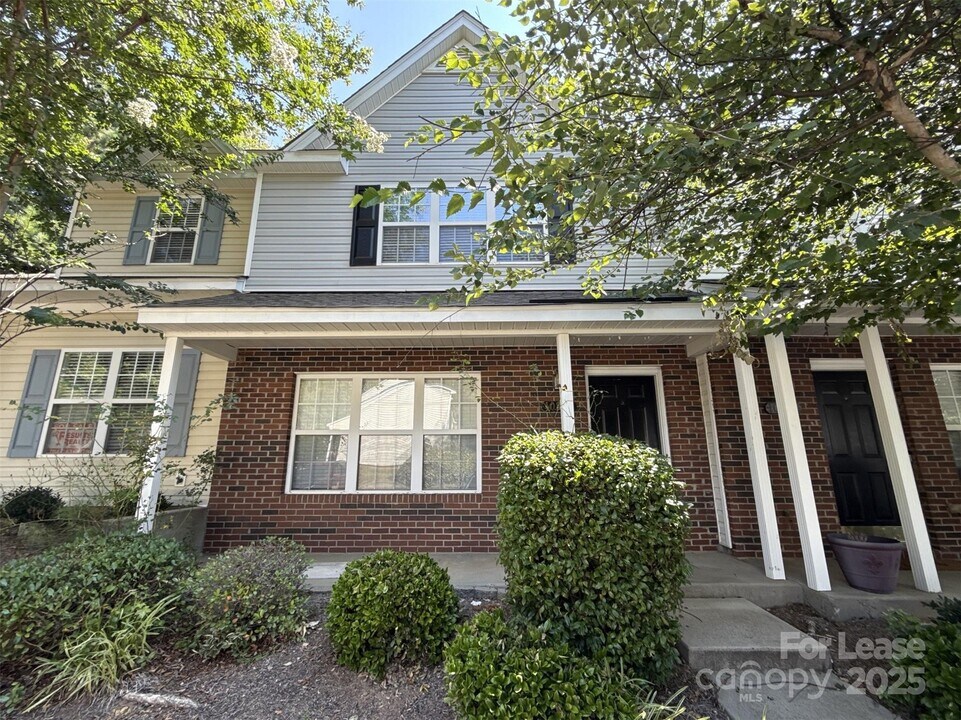 10879 Holly Ridge Blvd in Charlotte, NC - Building Photo