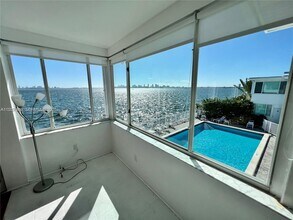 1840 S Treasure Dr in North Bay Village, FL - Building Photo - Building Photo