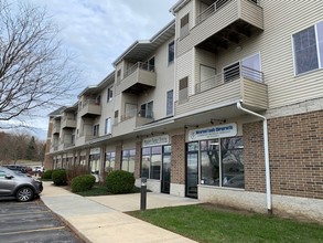 Johnson Place Apartments in McFarland, WI - Building Photo - Building Photo