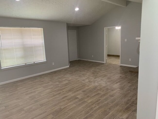 3610 Mattingham Dr in Houston, TX - Foto de edificio - Building Photo