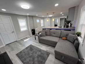14 Lathrop St in Salem, MA - Building Photo - Building Photo