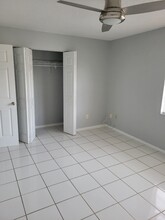 14021 Village Terrace Dr in Tampa, FL - Building Photo - Building Photo