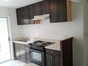 272 Kapiolani St in Hilo, HI - Building Photo - Building Photo