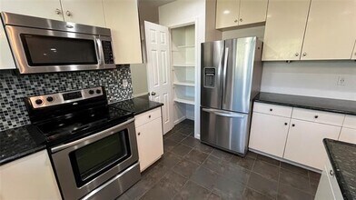 2625 Bayberry Ln in Euless, TX - Building Photo - Building Photo
