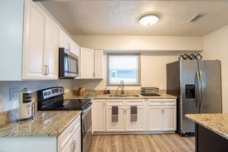 2008 Page Ave in Orlando, FL - Building Photo - Building Photo