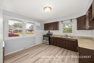 17141 Highland Ave in Hazel Crest, IL - Building Photo - Building Photo