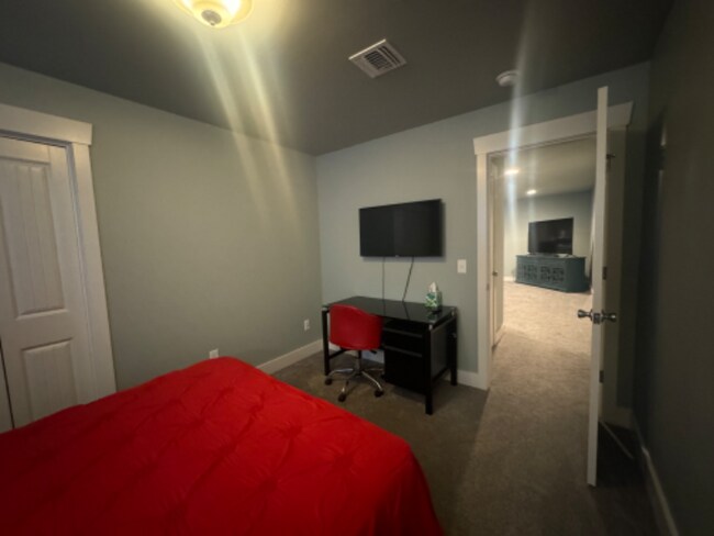 1831 Lone Pine Dr in Billings, MT - Building Photo - Building Photo