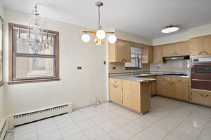 5705 W Higgins Ave in Chicago, IL - Building Photo - Building Photo