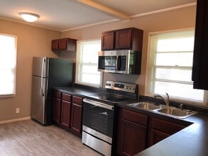 233 Melrose Ct in Iowa City, IA - Building Photo - Building Photo