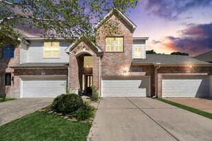 10342 Solitaire Cir in Houston, TX - Building Photo