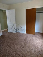 1205 S Elm St in Pittsburg, KS - Building Photo - Building Photo