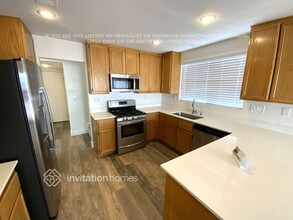1904 Falling Tree Ave in North Las Vegas, NV - Building Photo - Building Photo