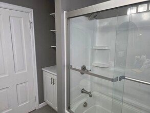 701 Wilson St, Unit 701 1/2 in Dubuque, IA - Building Photo - Building Photo