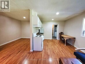 20437 Yonge St in East Gwillimbury, ON - Building Photo - Building Photo