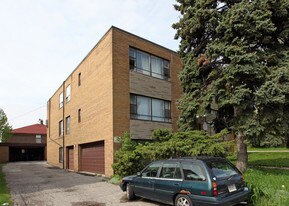 76 Bartley Dr in Toronto, ON - Building Photo