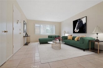 22855 Vanowen St in Los Angeles, CA - Building Photo - Building Photo