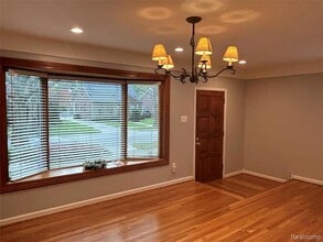 1577 E Melton Rd, Unit 8 in Birmingham, MI - Building Photo - Building Photo