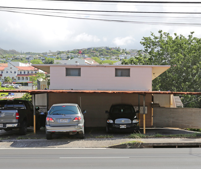 3180 Waialae Ave in Honolulu, HI - Building Photo - Building Photo