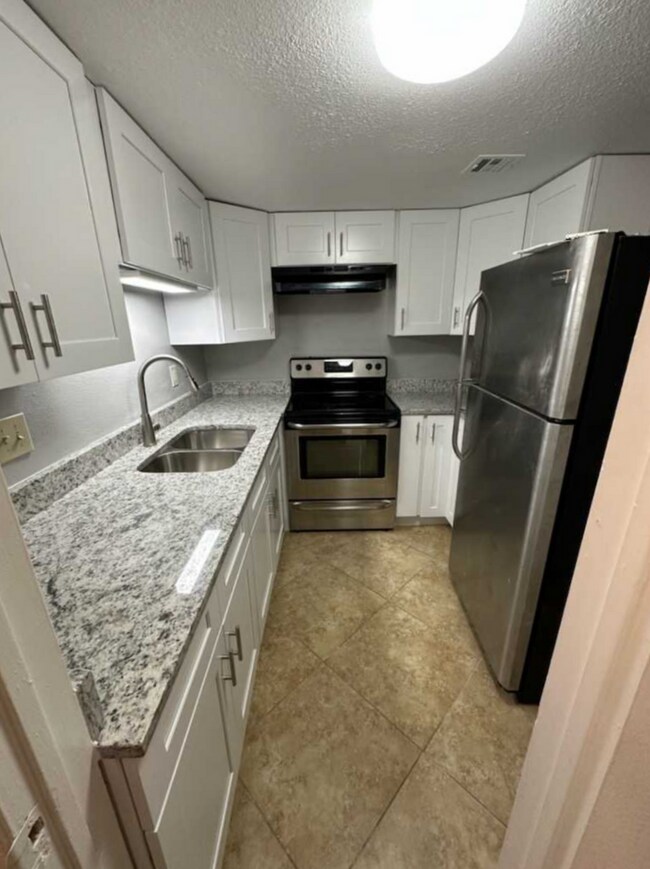 property at 4149 S Semoran Blvd