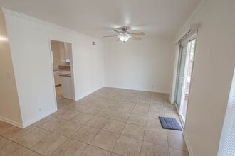 19525 Delight St in Santa Clarita, CA - Building Photo - Building Photo