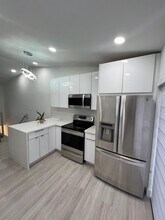 7787 W 29th Ln, Unit # 202 in Hialeah, FL - Building Photo - Building Photo