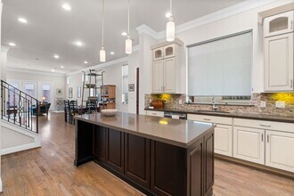 3717 Newhouse St in Houston, TX - Building Photo - Building Photo