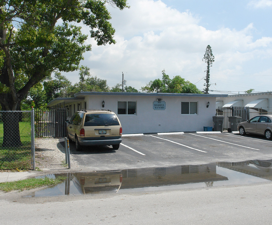 807 NW 2nd St in Fort Lauderdale, FL - Building Photo